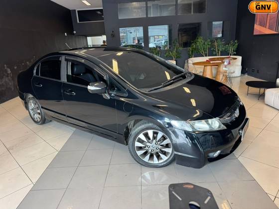 HONDA CIVIC 1.8 LXS 16V FLEX 4P MANUAL HONDA CIVIC 1.8 LXS 16V FLEX 4P MANUAL